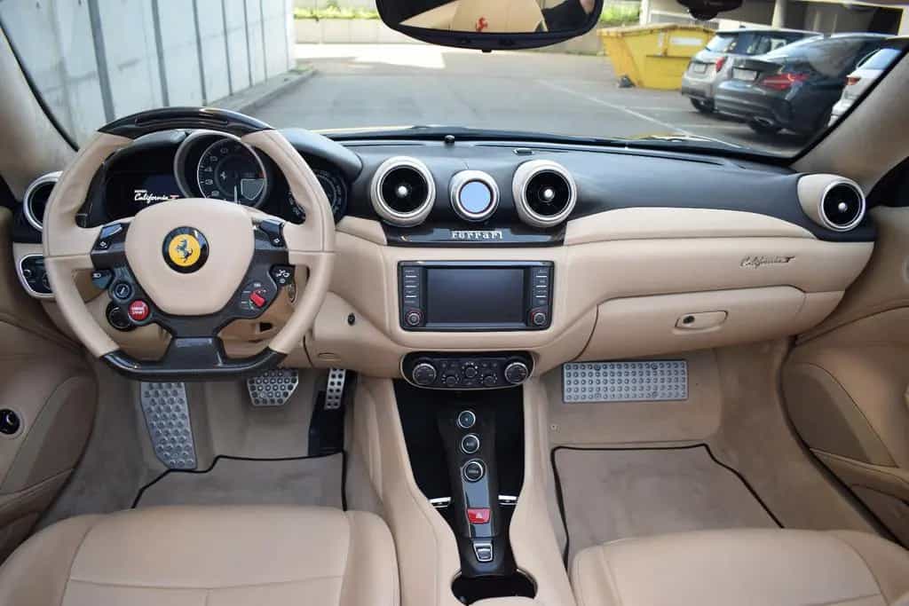Ferrari California 3.9 V8 T *LEDLenkrad*Magneride*Kamera 09/2015-photo-16