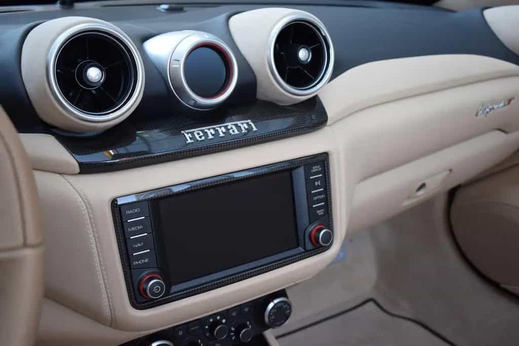 Ferrari California 3.9 V8 T *LEDLenkrad*Magneride*Kamera 09/2015-photo-18