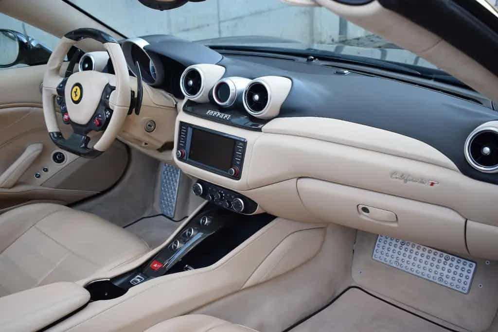 Ferrari California 3.9 V8 T *LEDLenkrad*Magneride*Kamera 09/2015-photo-21