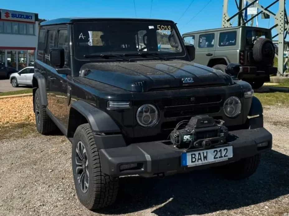 BAW 212 ZF 8GangAutomatik,Offroader,LED,Seilwinde,Leder null-photo-0