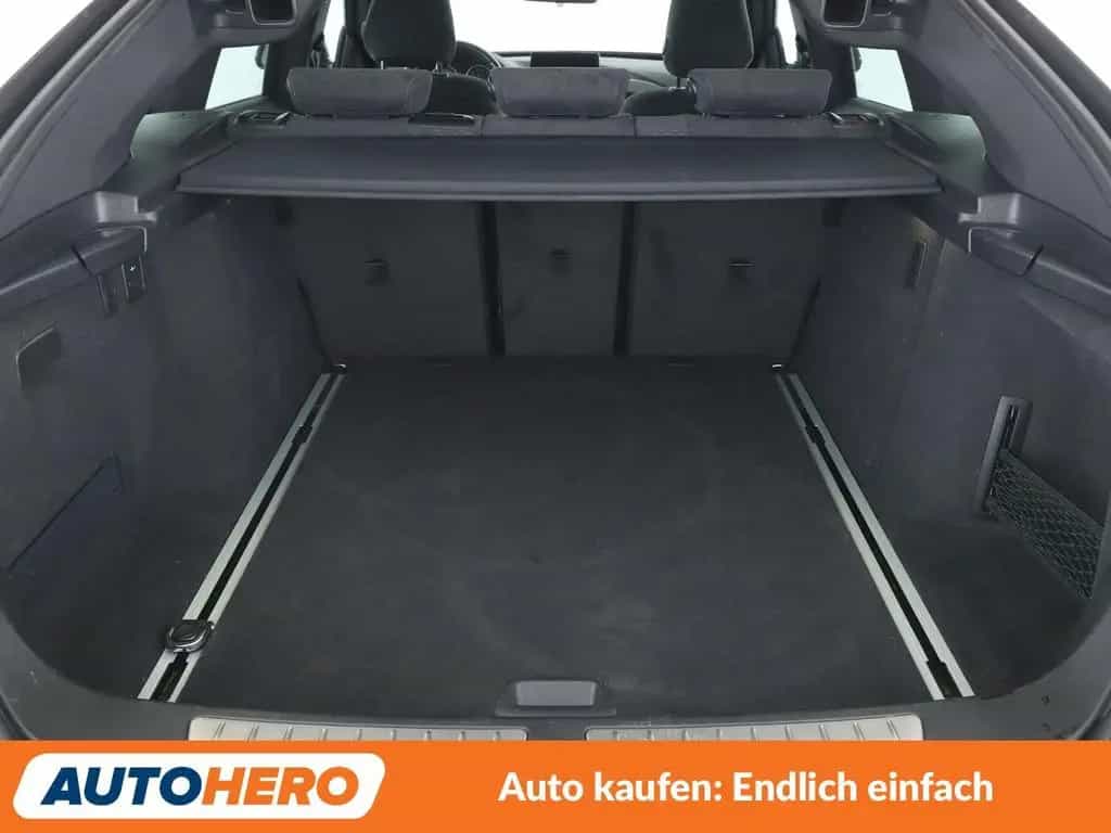 BMW 3 Series 330i GT M Sport Aut.*NAVI*HUD*CAM*LED*TEMPO* 07/2018-photo-17