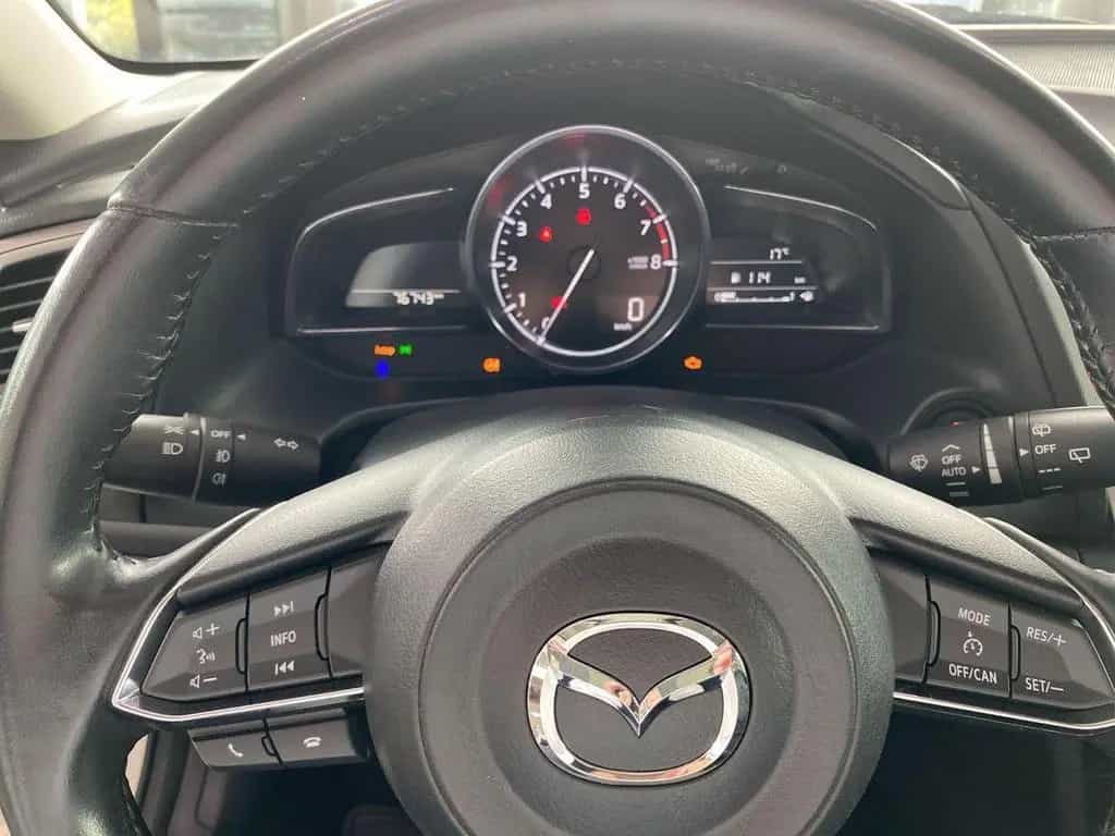 Mazda 3 Exclusive-Line/8-Fach/Winterpaket/Rückfahrkame 12/2018-photo-18