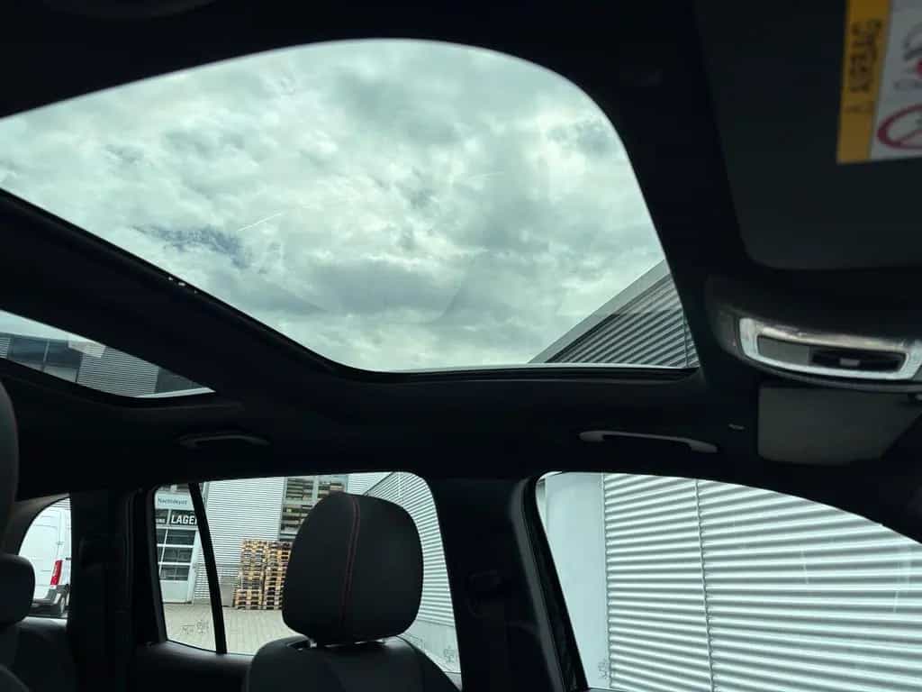 Mercedes-Benz GLB 180 AMG Line LED*Pano*AHK*MBUX High*P-Kamera 03/2023-photo-17