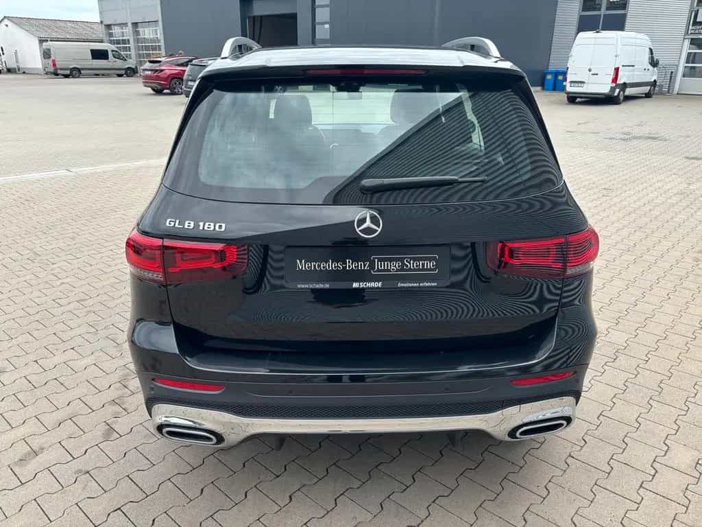 Mercedes-Benz GLB 180 AMG Line LED*Pano*AHK*MBUX High*P-Kamera 03/2023-photo-4