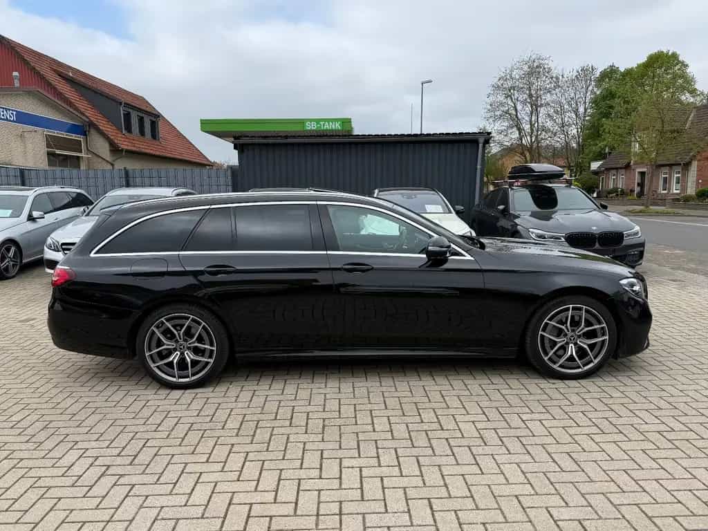 Mercedes-Benz E-Class d T, AMG Paket, LED, Kamera, 12/2022-photo-5