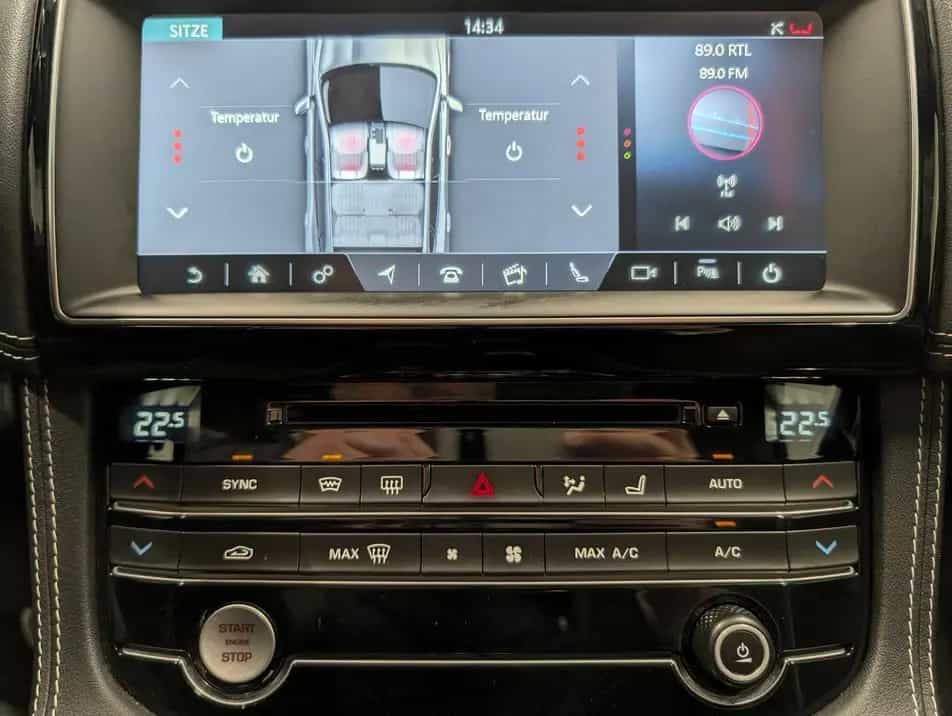 Jaguar F-Pace R-Sport AWD Navi/Pano/Meridian/Kam/19"LM 11/2019-photo-16