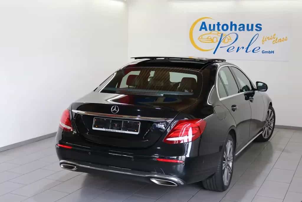 Mercedes-Benz E 450 9G 4M LIMO"PANO"DSTR+"360"WSCREEN"19"MBEAM 09/2019-photo-3