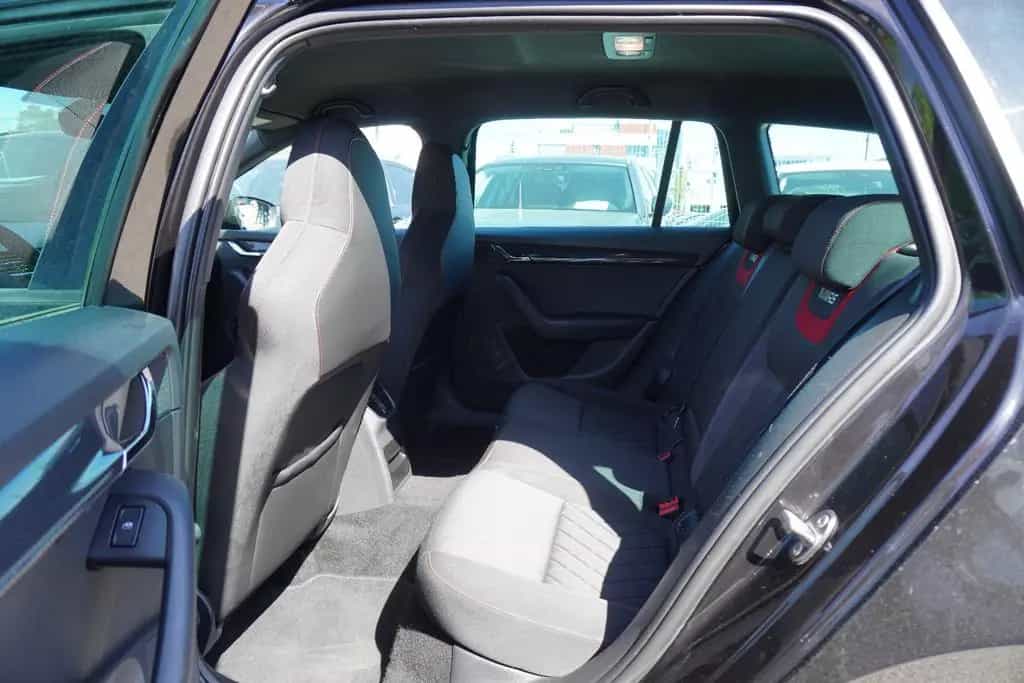 Skoda Octavia Combi RS 4x4 DSG*NAVI*LED*SEHR GEPFLEGT* 12/2019-photo-14