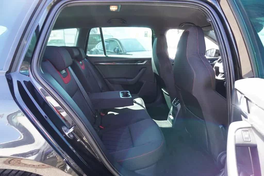 Skoda Octavia Combi RS 4x4 DSG*NAVI*LED*SEHR GEPFLEGT* 12/2019-photo-17