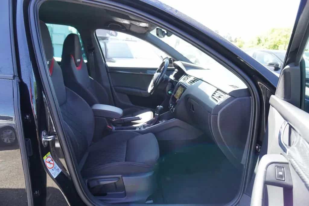Skoda Octavia Combi RS 4x4 DSG*NAVI*LED*SEHR GEPFLEGT* 12/2019-photo-18