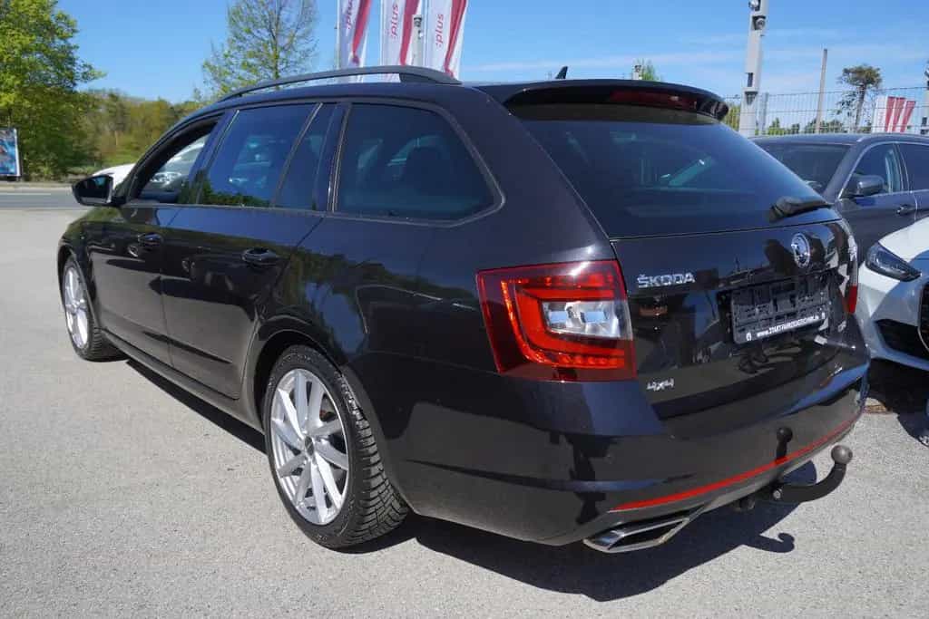 Skoda Octavia Combi RS 4x4 DSG*NAVI*LED*SEHR GEPFLEGT* 12/2019-photo-3