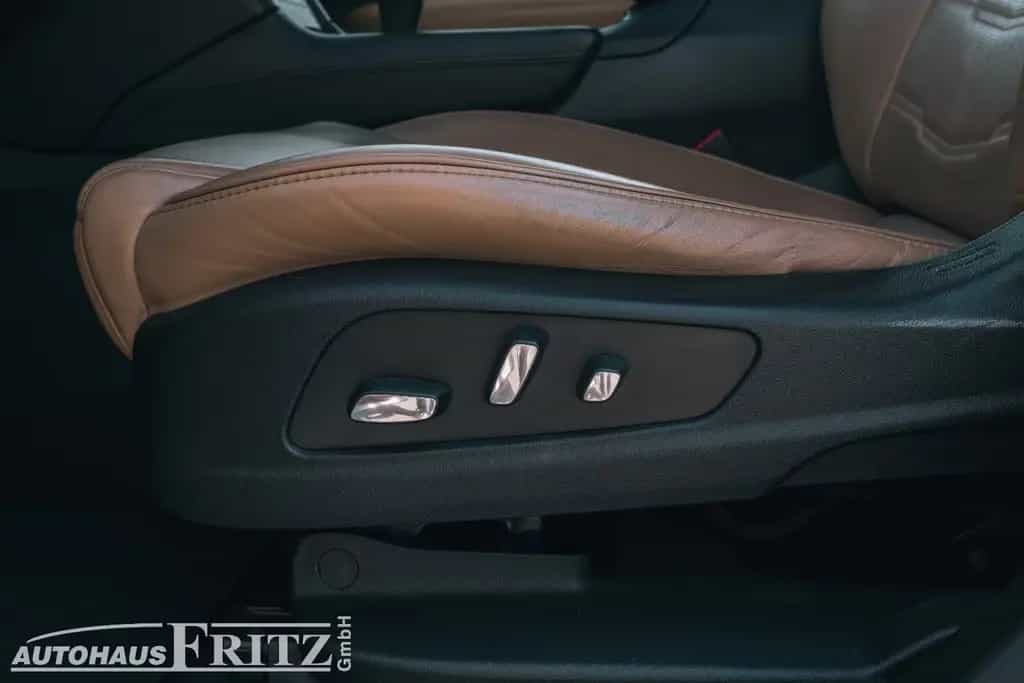 Cadillac XT5 Platinum AWD 3.6 V6 AT, 360° CAM, LED, Navi 10/2017-photo-13