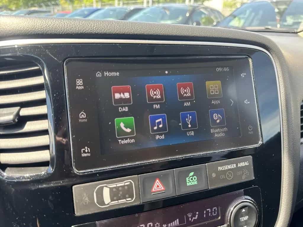 Mitsubishi Outlander Edition 100 2WD 2.0  MIVEC WR Kamera 03/2018-photo-13