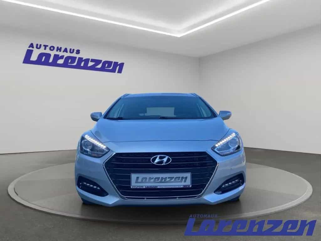 Hyundai i40 blue Trend GDI 1.6 CW M T Navi ACC Android A 09/2018-photo-1