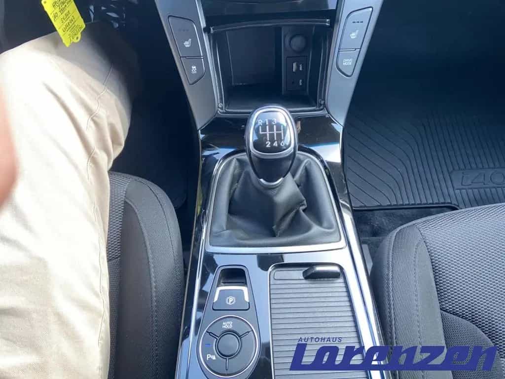 Hyundai i40 blue Trend GDI 1.6 CW M T Navi ACC Android A 09/2018-photo-13