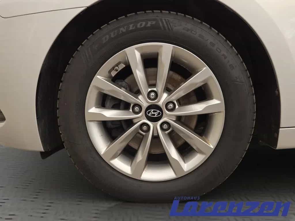 Hyundai i40 blue Trend GDI 1.6 CW M T Navi ACC Android A 09/2018-photo-18