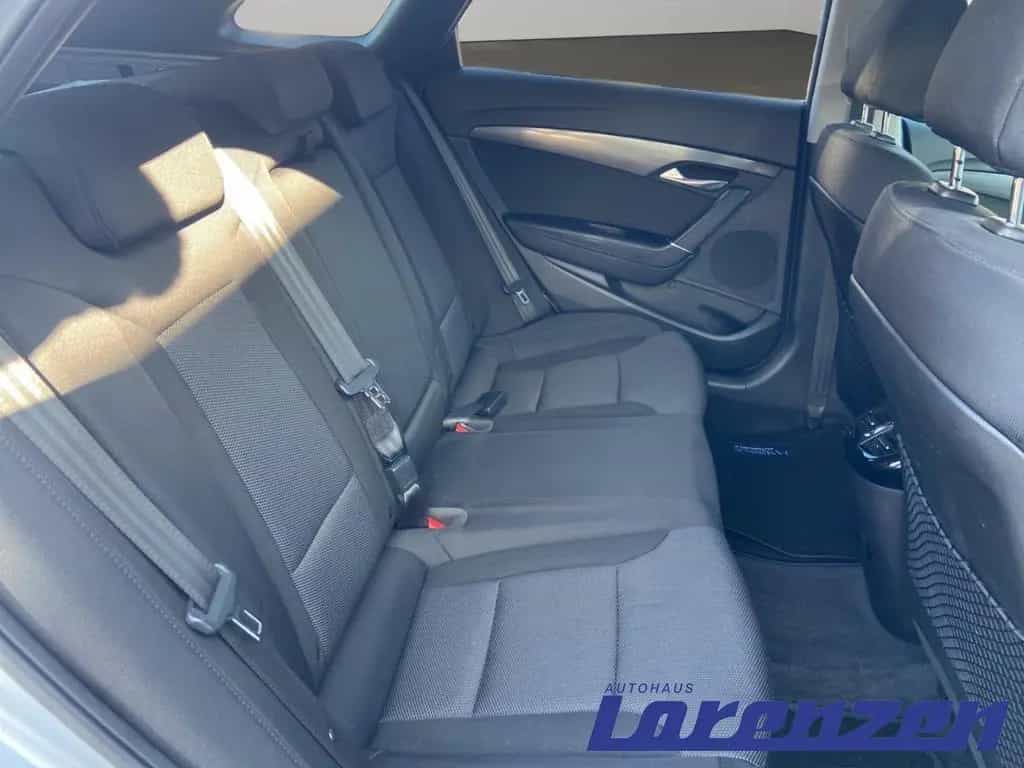 Hyundai i40 blue Trend GDI 1.6 CW M T Navi ACC Android A 09/2018-photo-9