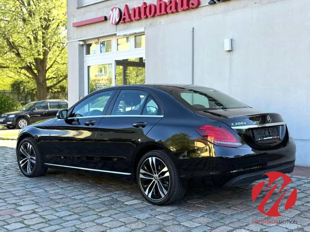 Mercedes-Benz C-Class 200 d NAVI KAMERA LED KEYLESSGO CARPLAY PARKLE 11/2020-photo-5