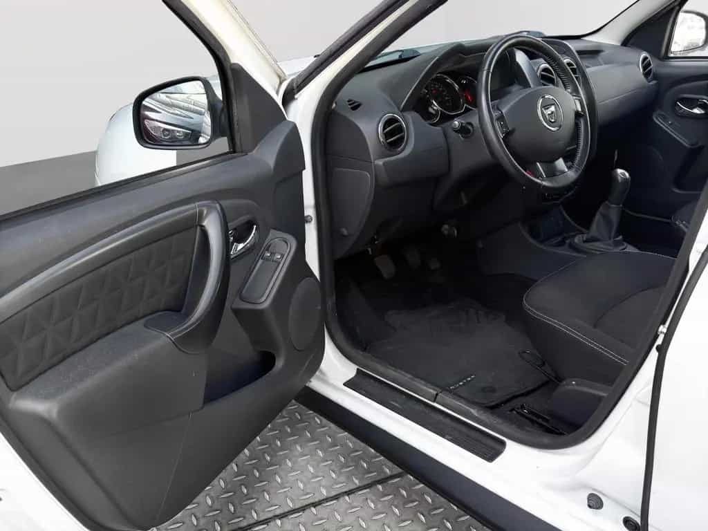 Dacia Duster 1.6 16V LAUREATE *1.Hand*Navi*Temp*PDC* 03/2016-photo-11