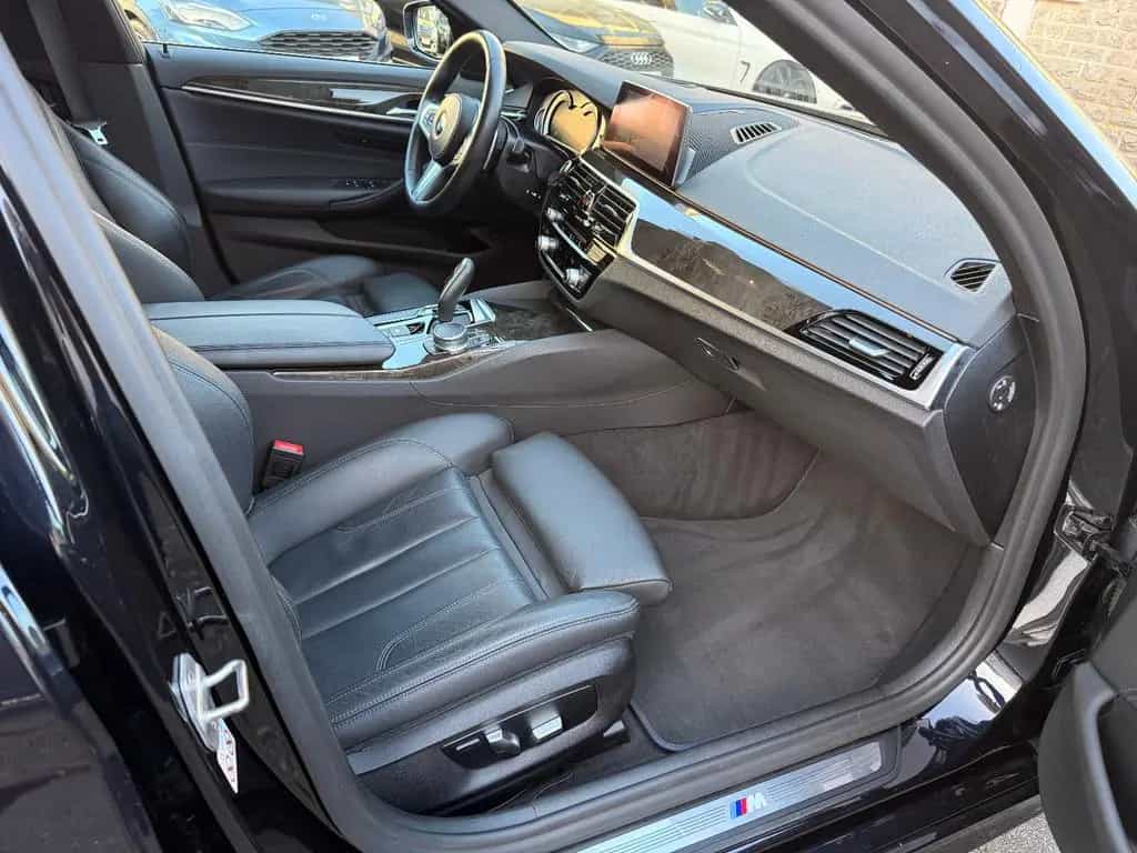 BMW 5 Series 540i M-SPORTPAKET HEAD-Up LEDER NAVI KAMERA KEY. 06/2019-photo-23