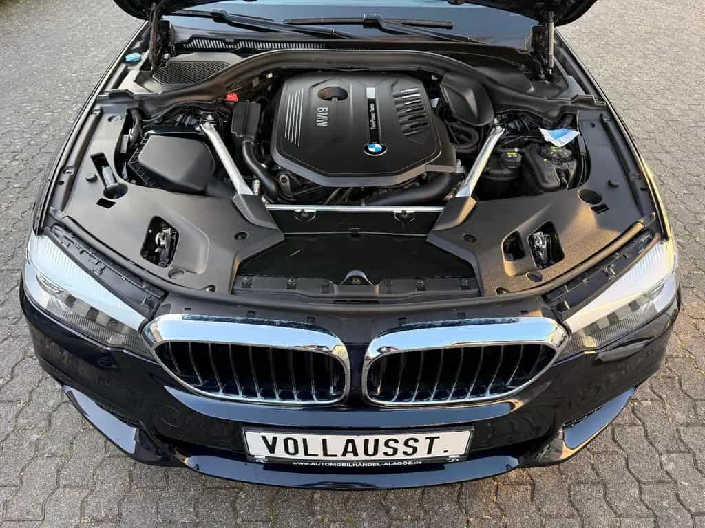 BMW 5 Series 540i M-SPORTPAKET HEAD-Up LEDER NAVI KAMERA KEY. 06/2019-photo-45