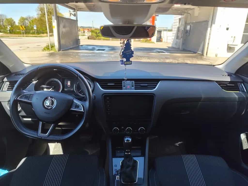 Skoda Octavia 1.5 TSI ACT DSG Style Combi Style 03/2019-photo-3