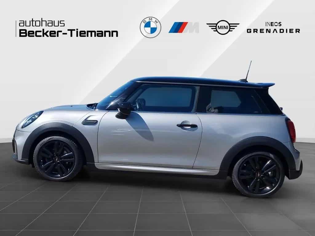 MINI Cooper John Cooper Works Trim 03/2023-photo-2