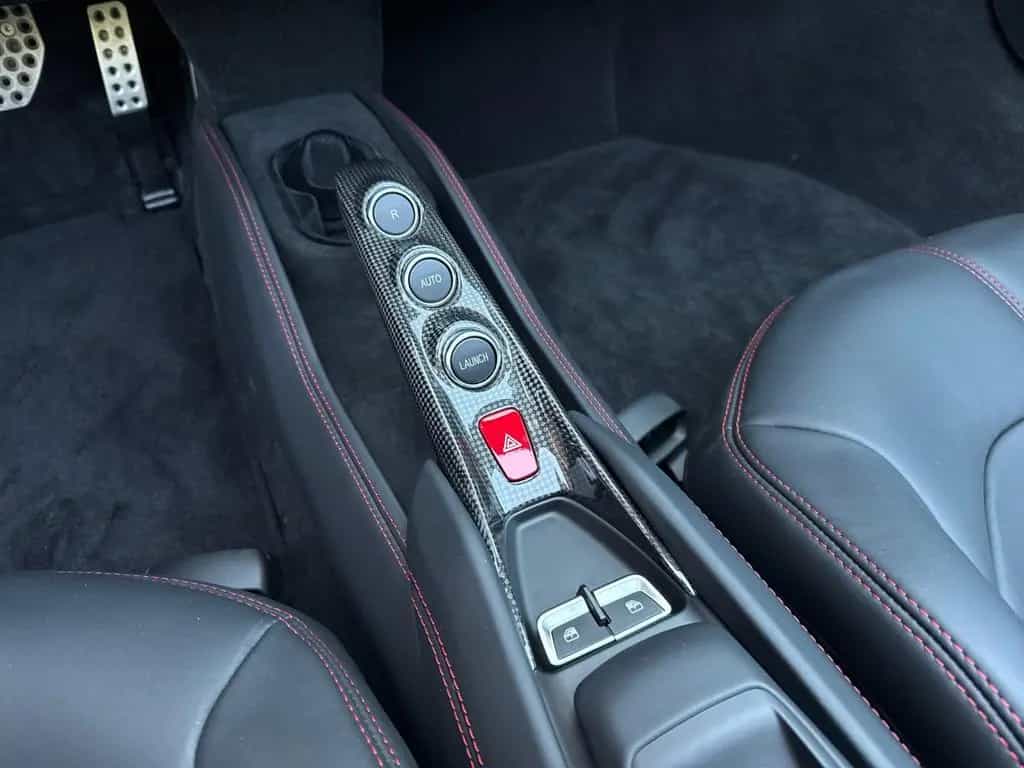 Ferrari F8 Spider *AFS*Lift*Kamera*PDC*Karbon* 05/2022-photo-18