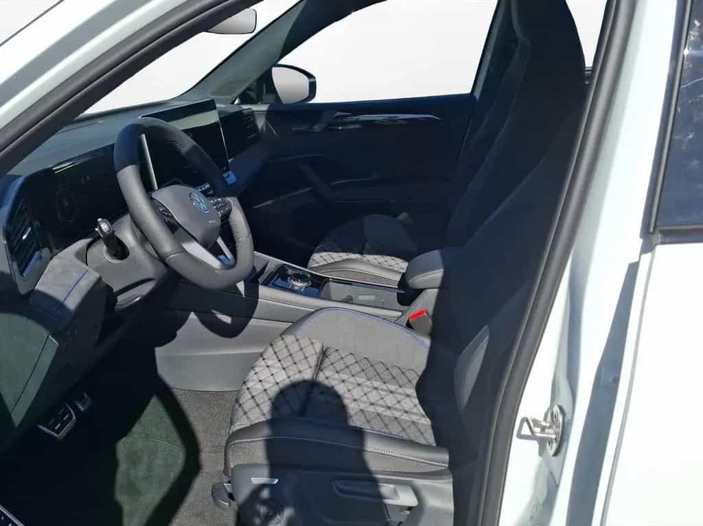 Volkswagen Tiguan R-Line 150 PS DSG | NAVI | Ahzv. | HUD uv null-photo-1