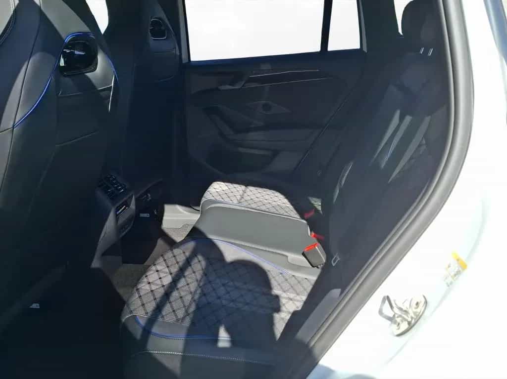Volkswagen Tiguan R-Line 150 PS DSG | NAVI | Ahzv. | HUD uv null-photo-2