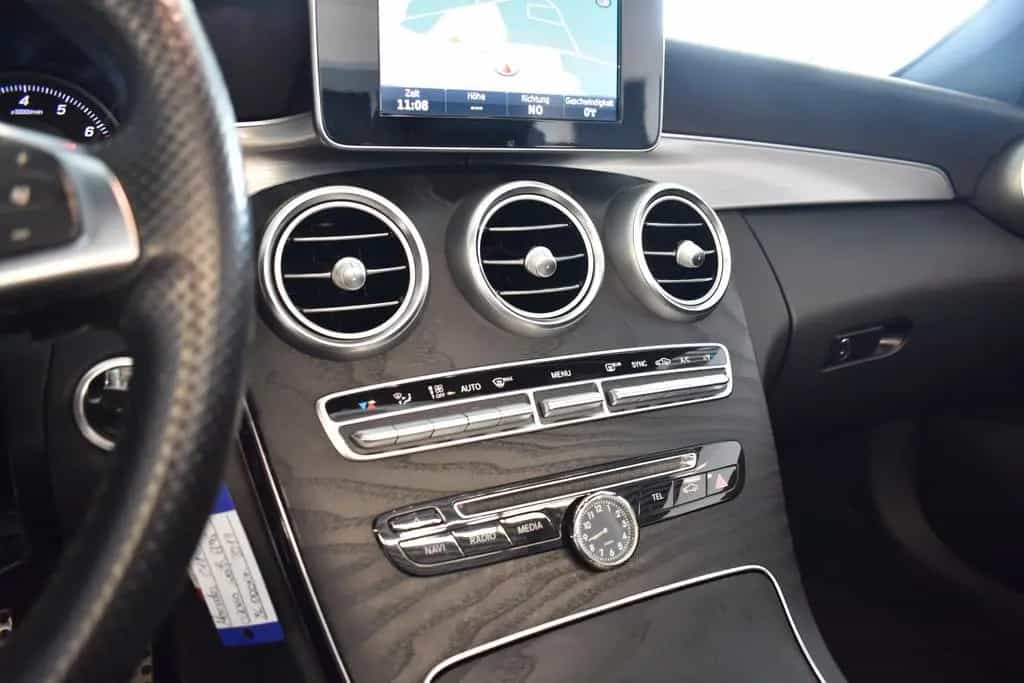 Mercedes-Benz C-Class 180 Cabrio AUT./AMG-LINE/NAVI/AIRSCARF/AMBI 04/2017-photo-26