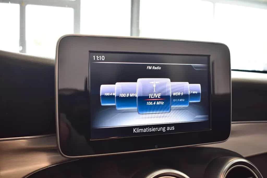 Mercedes-Benz C-Class 180 Cabrio AUT./AMG-LINE/NAVI/AIRSCARF/AMBI 04/2017-photo-29