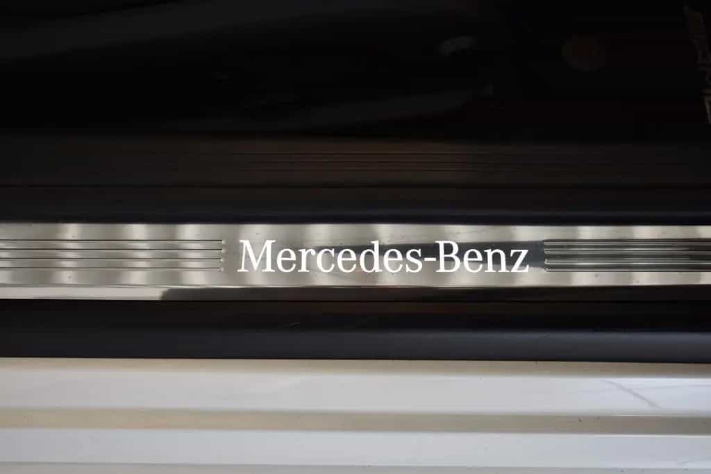 Mercedes-Benz C-Class 180 Cabrio AUT./AMG-LINE/NAVI/AIRSCARF/AMBI 04/2017-photo-35