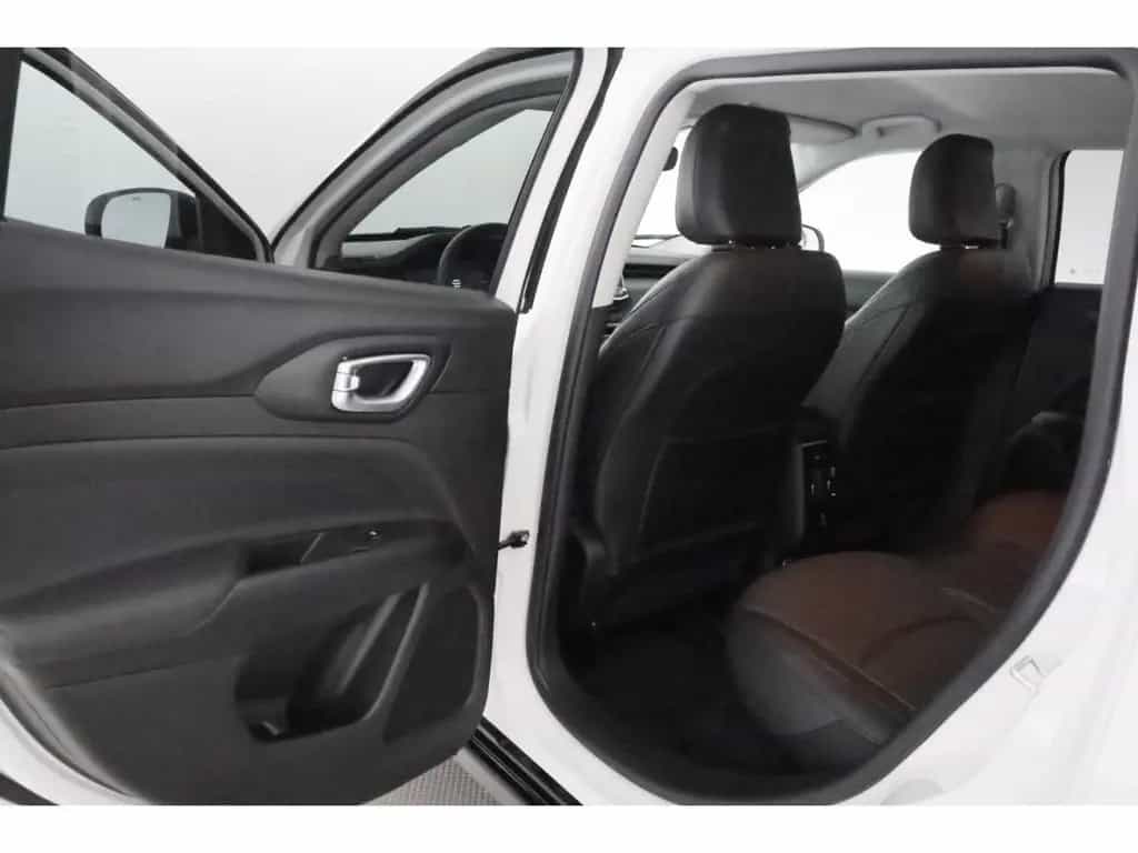 Jeep Compass 1.5E-Hybrid Aut.Summit+LED+NAVI+KAMERA 02/2025-photo-18