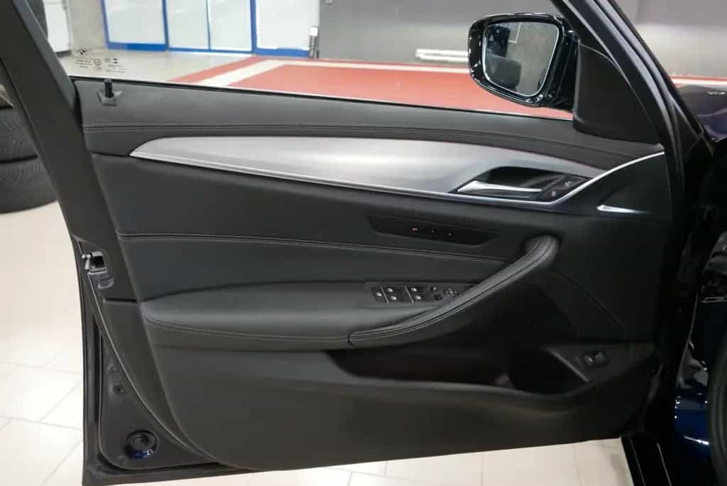 BMW 530 i xDrive Touring Luxury Line AHK HuD Stdhzg 03/2022-photo-11