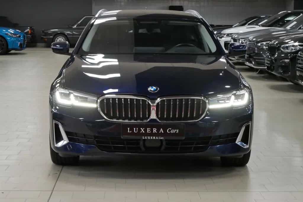 BMW 530 i xDrive Touring Luxury Line AHK HuD Stdhzg 03/2022-photo-2
