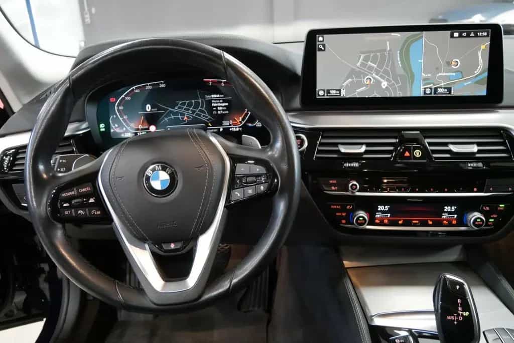 BMW 530 i xDrive Touring Luxury Line AHK HuD Stdhzg 03/2022-photo-23