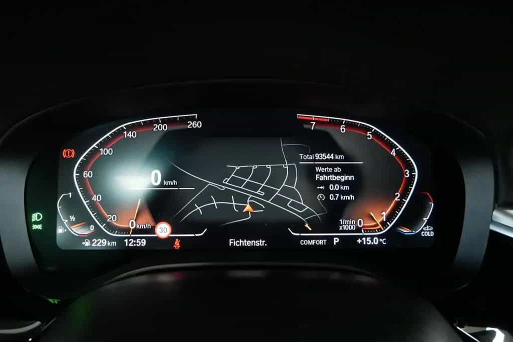 BMW 530 i xDrive Touring Luxury Line AHK HuD Stdhzg 03/2022-photo-24