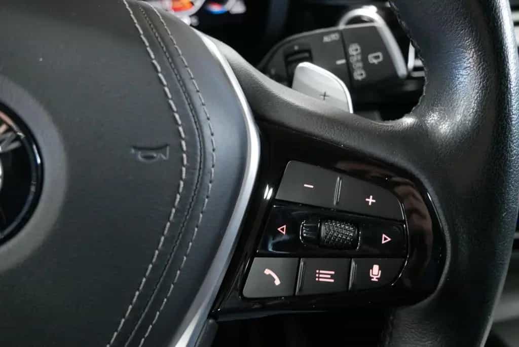 BMW 530 i xDrive Touring Luxury Line AHK HuD Stdhzg 03/2022-photo-27
