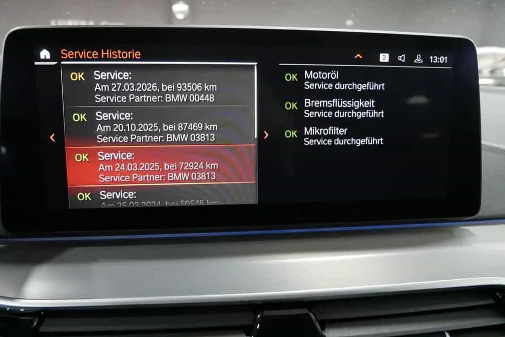 BMW 530 i xDrive Touring Luxury Line AHK HuD Stdhzg 03/2022-photo-37