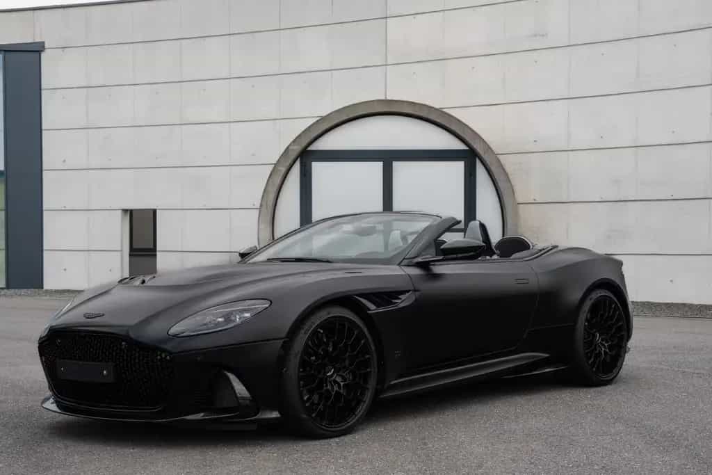 Aston Martin DBS V12 Volante 770 Ultimate Carbon/ Mattblack 01/2024-photo-1