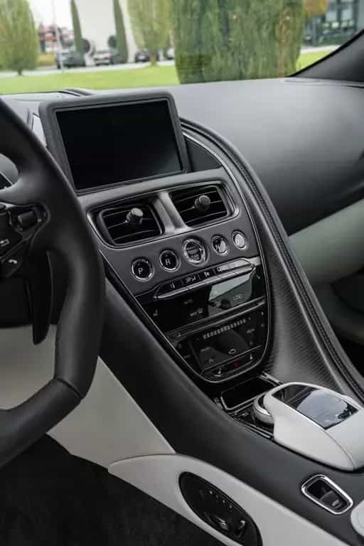 Aston Martin DBS V12 Volante 770 Ultimate Carbon/ Mattblack 01/2024-photo-11