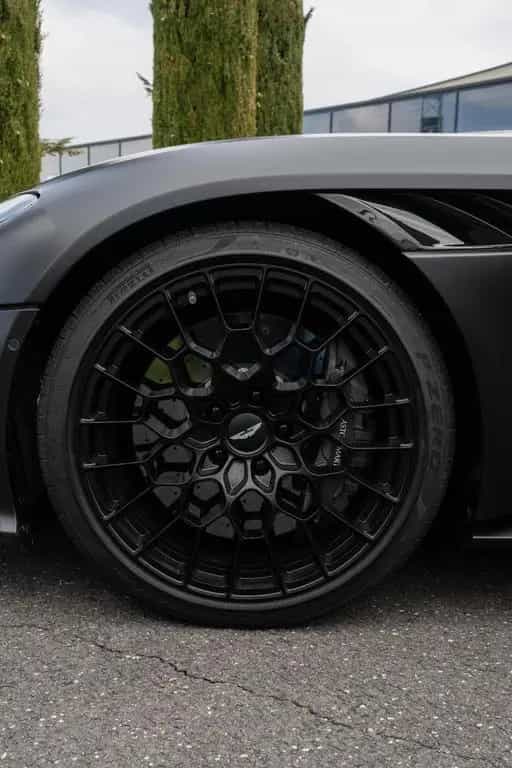 Aston Martin DBS V12 Volante 770 Ultimate Carbon/ Mattblack 01/2024-photo-18