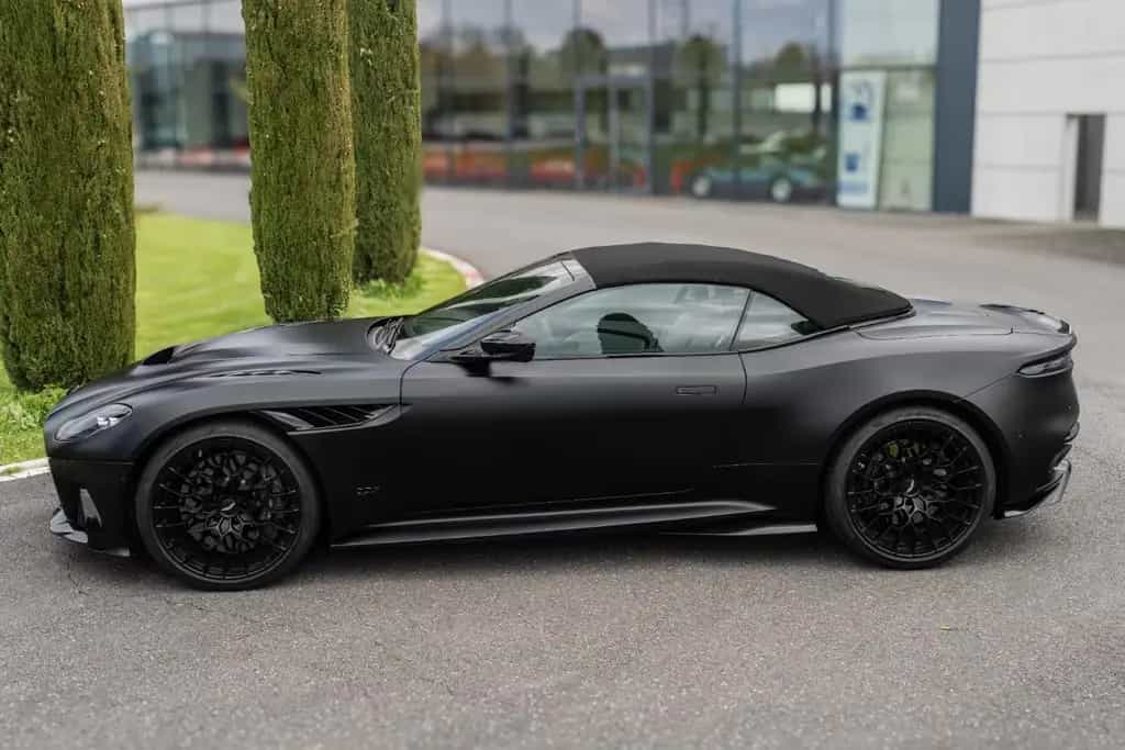 Aston Martin DBS V12 Volante 770 Ultimate Carbon/ Mattblack 01/2024-photo-2