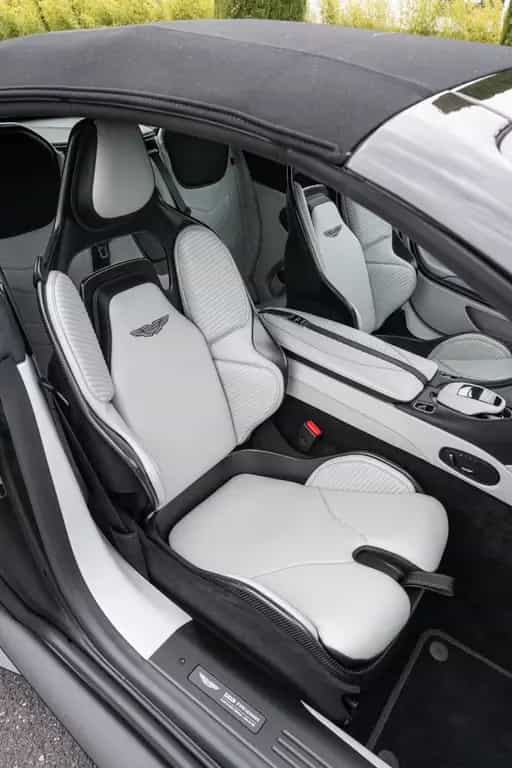 Aston Martin DBS V12 Volante 770 Ultimate Carbon/ Mattblack 01/2024-photo-9