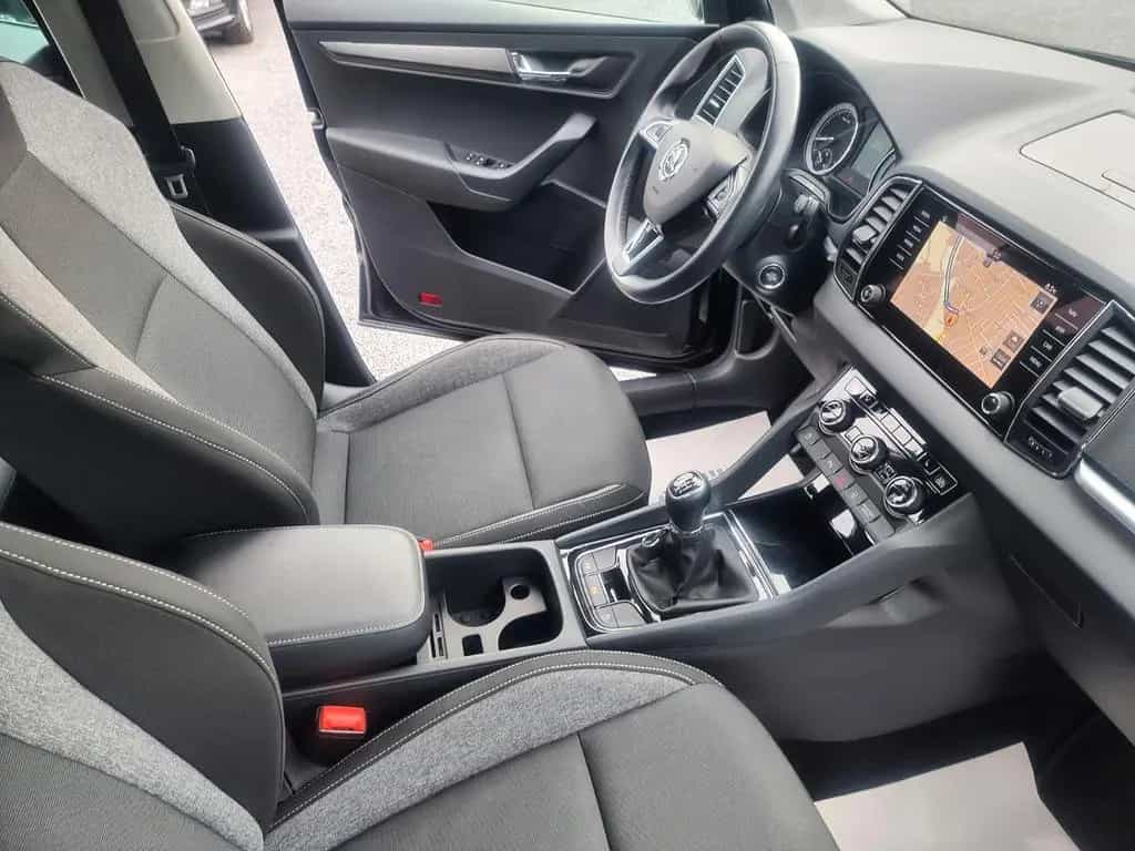 Skoda Karoq Drive NAVI KAM PDC TEMP SITZH ALU LED TOP 07/2020-photo-17