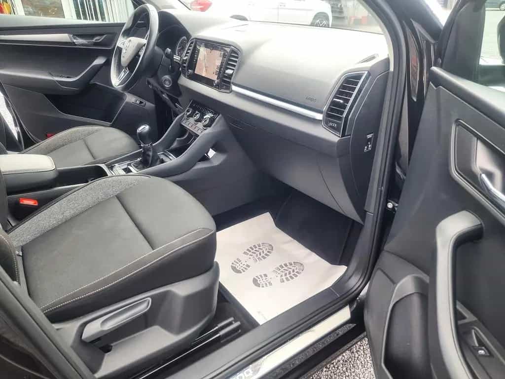Skoda Karoq Drive NAVI KAM PDC TEMP SITZH ALU LED TOP 07/2020-photo-19