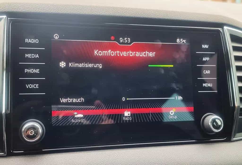 Skoda Karoq Drive NAVI KAM PDC TEMP SITZH ALU LED TOP 07/2020-photo-35