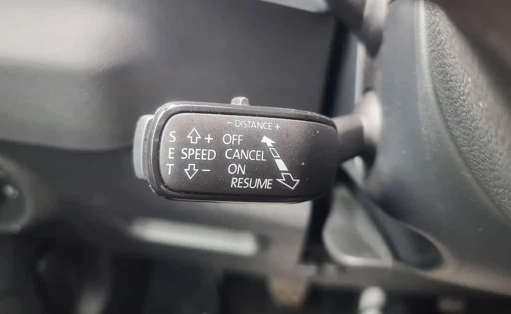 Skoda Karoq Drive NAVI KAM PDC TEMP SITZH ALU LED TOP 07/2020-photo-42
