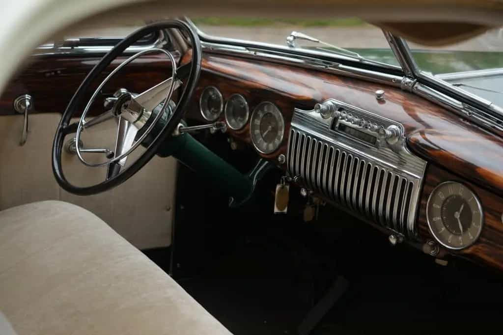 Cadillac Fleetwood 03/1946-photo-2